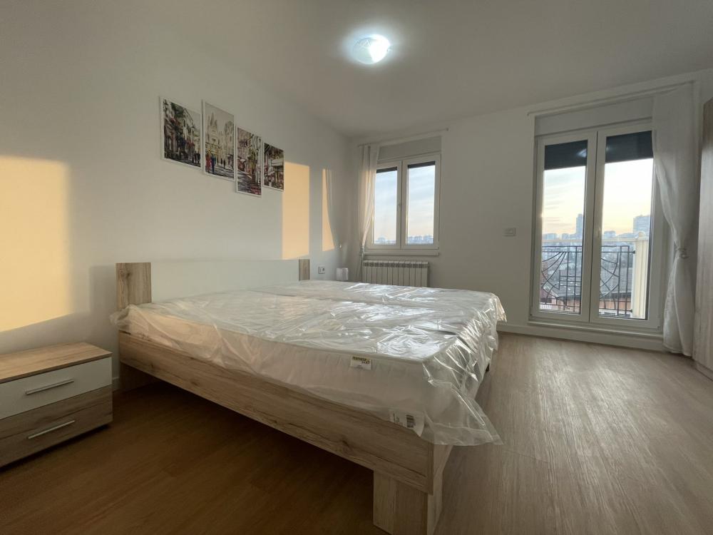 Luksuzan stan u novogradnji ID#1948