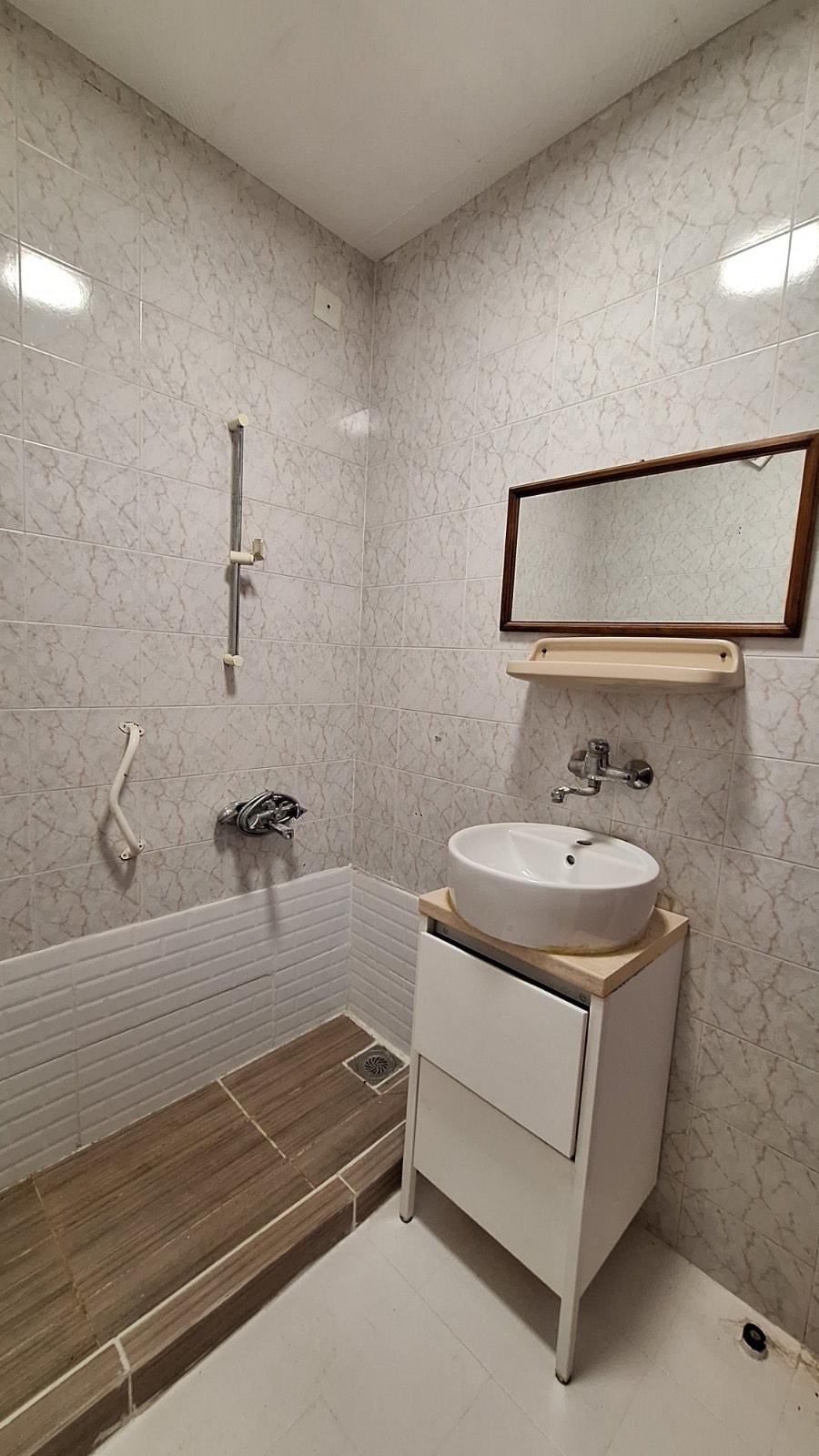 Izdaje se kuća na Ledinama za radnike ID#2312