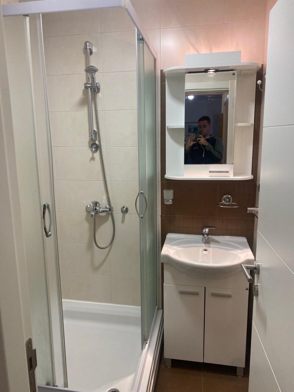 Izdavanje Kalenić pijaca-67m2 ID#2402 Izdavanje Kalenić pijaca-67m2 ID#2402