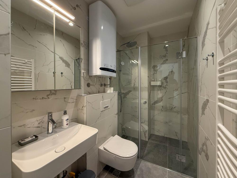 Izdaje se udoban stan u K district-u ID#2412