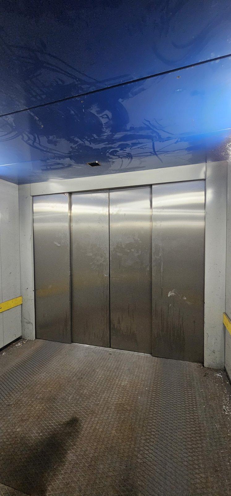 Garažno mesto - početak ul. Dimitrija Tucovića ID#2415