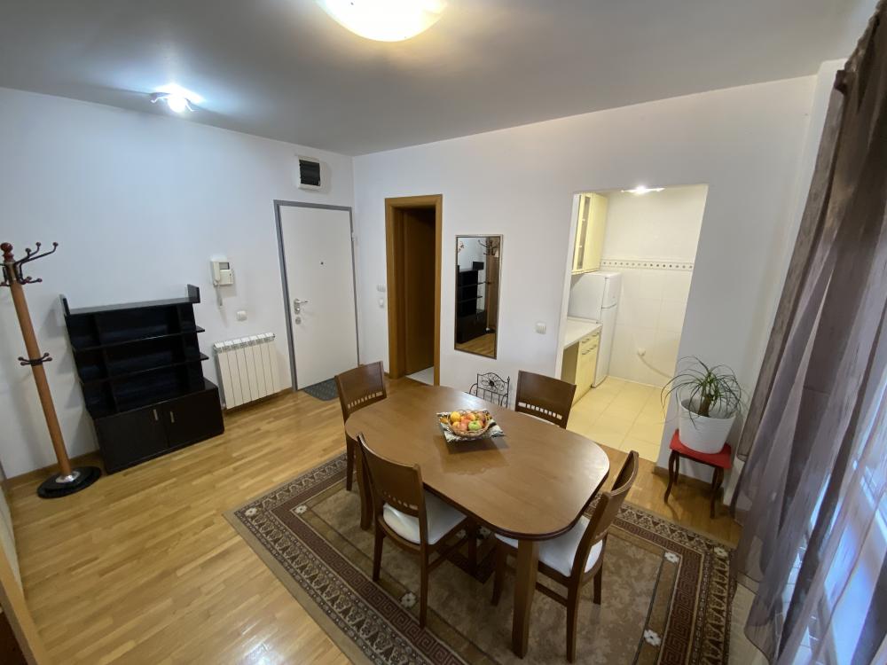 Stan kod Djeram pijace 60m2 - opcija Garaže ID#2421