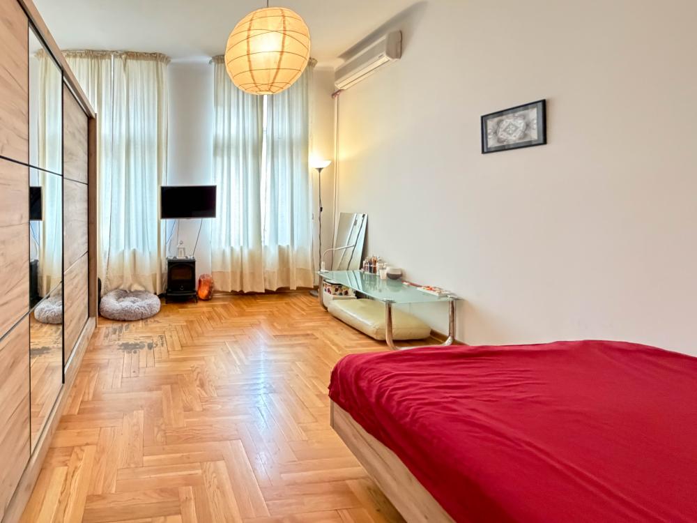 Na prodaju salonski stan na top lokaciji ID#2423