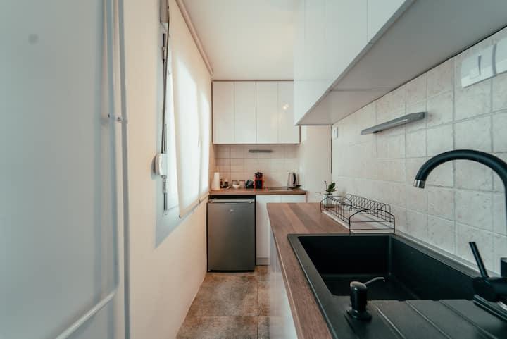 Izdaje se renoviran stan na top lokaciji ID#2424