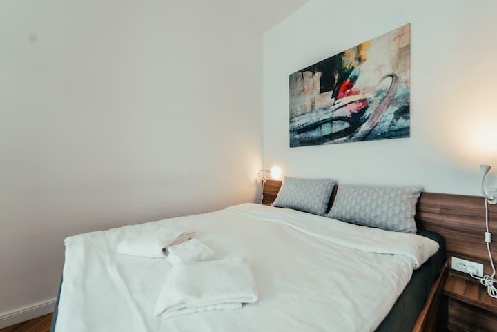 Izdaje se renoviran stan na top lokaciji ID#2424