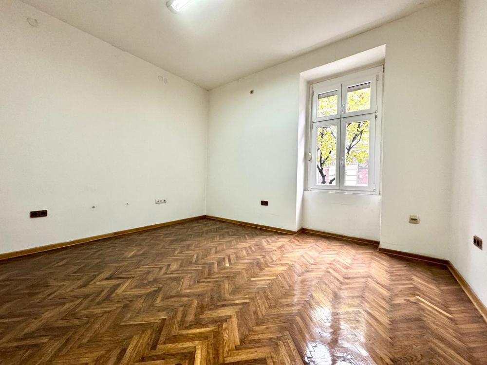 Stan u centru, odličan kao Poslovni prostor ID#2441