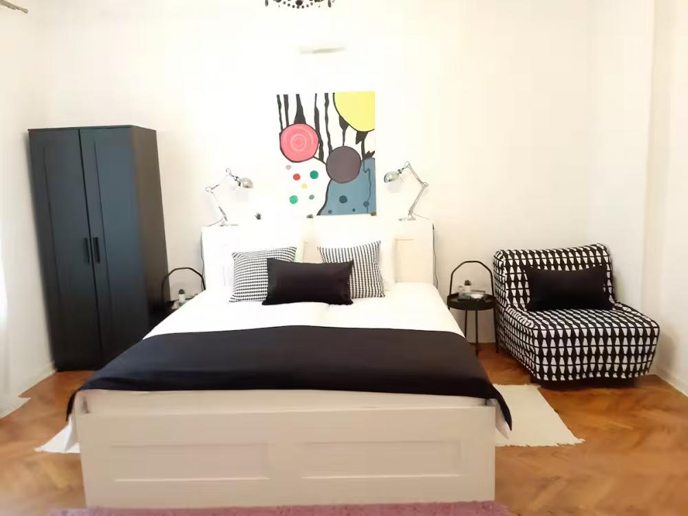 Izdaje se stan 91m2-3 spavaće sobe u samom centru Beograda ID#2442