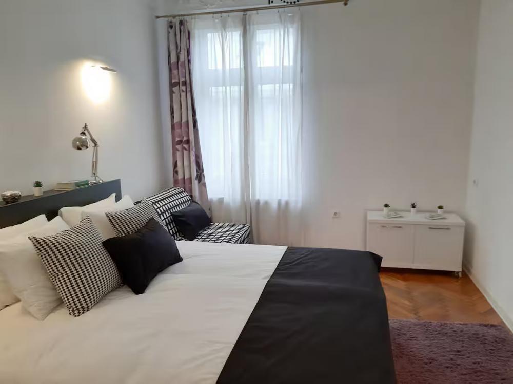 Izdaje se stan 91m2-3 spavaće sobe u samom centru Beograda ID#2442