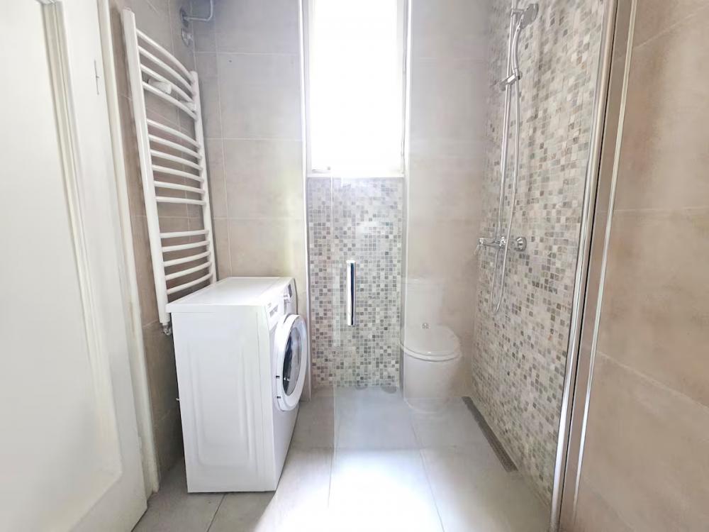 Izdaje se salonski stan 82m2,Hram Svetog Save ID#2443