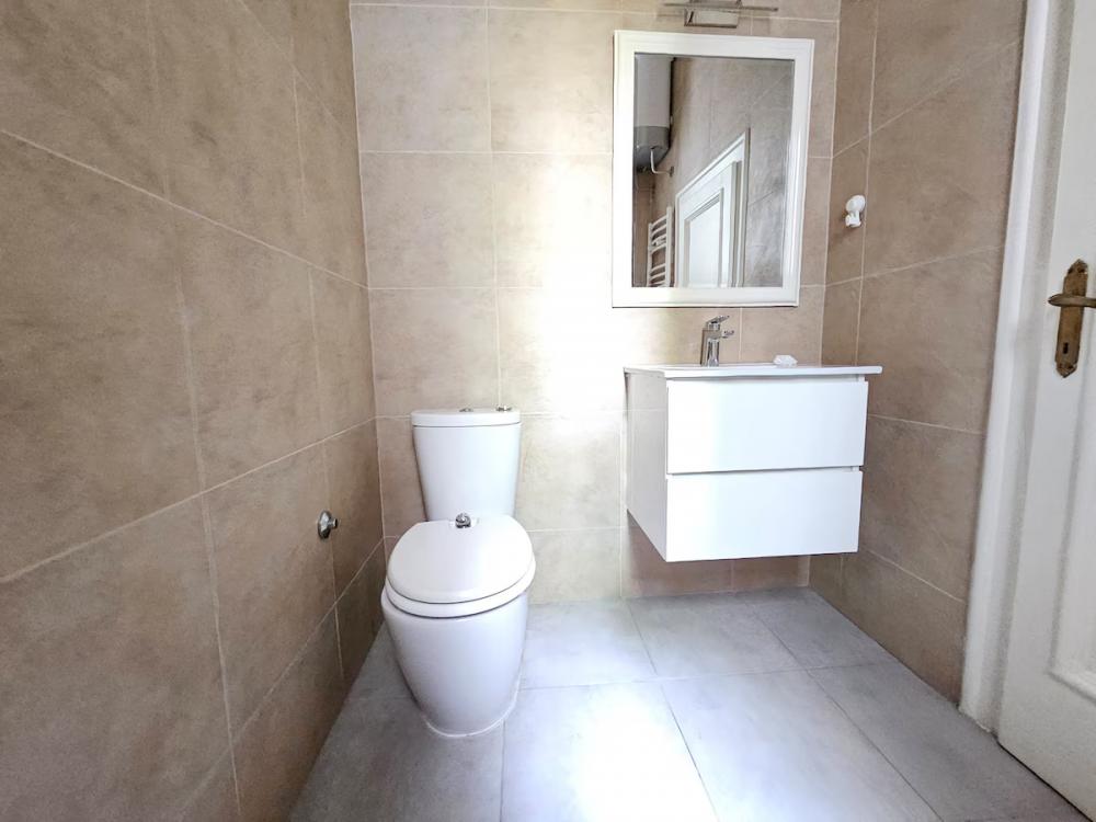 Izdaje se salonski stan 82m2,Hram Svetog Save ID#2443