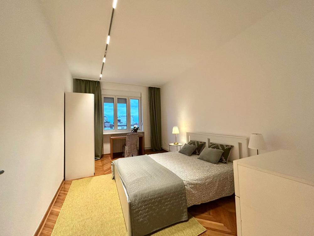 Izdaje se Kralja Petra-Dve spavaće 70m2 Lux ID#2458