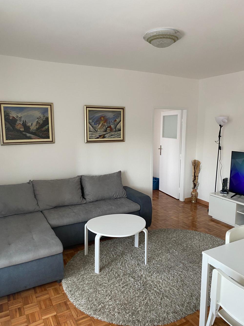 Izdaje se stan – Dedinje, preko puta Hyde Parka ID#2465