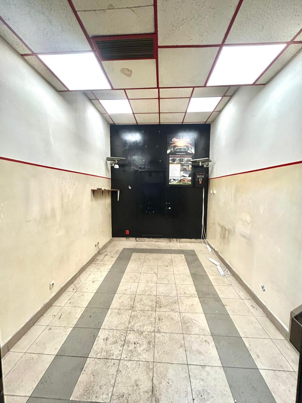 Vukov spomenik 12m2-Lokal u podzemnom prolazu ID#2473