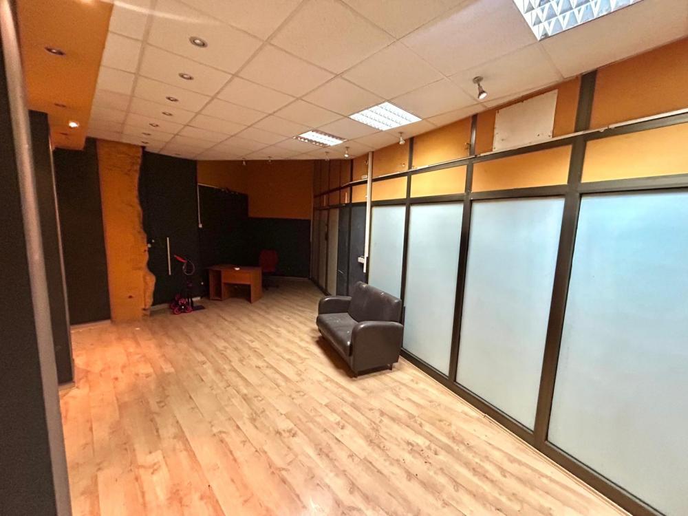 Vukov spomenik 30m2-Lokal u podzemnom prolazu ID#2474