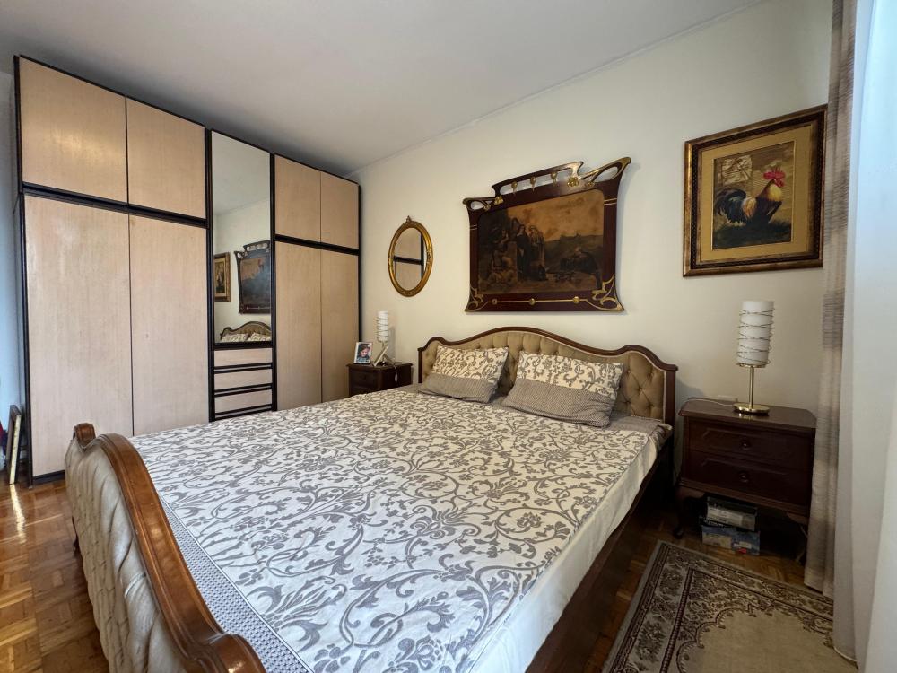 Odlčan stan u centru sa parking mestom i velikim terasama ID#2477