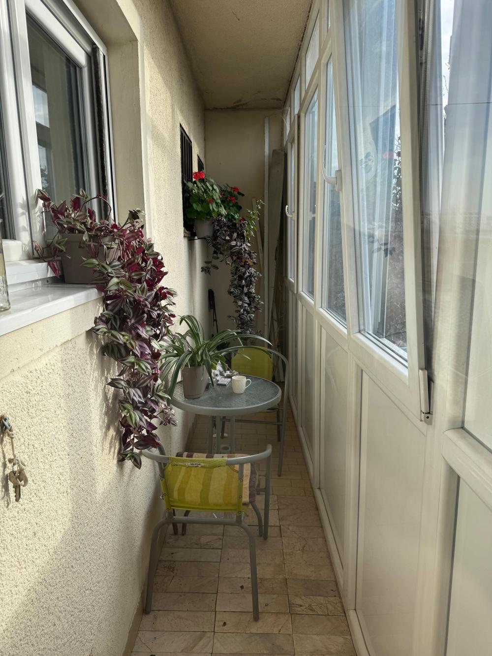 Odlčan stan u centru sa parking mestom i velikim terasama ID#2477