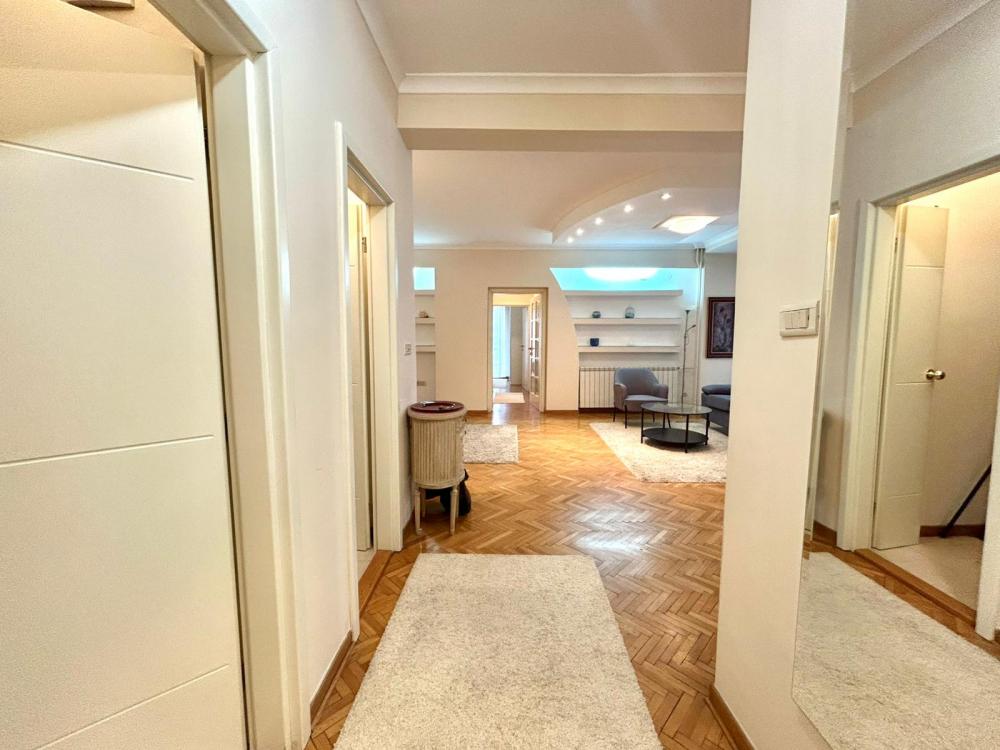 Izdaje se stan 77m2-Čukarički stadion 2 spavaće ID#2480