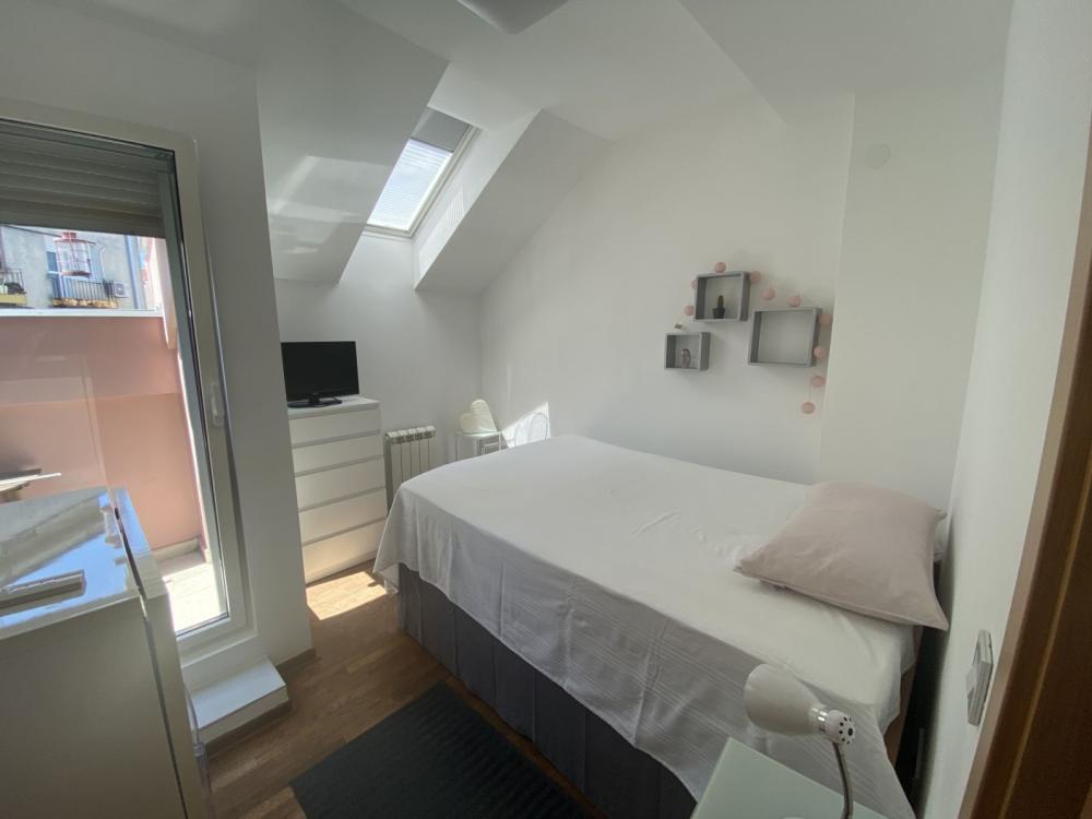 Moderan 40m2 - Dorćol, odvojena spavaća ID#2481