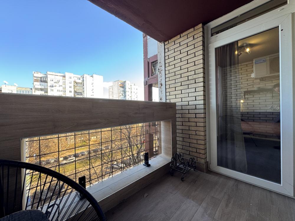 Dvosoban stan, Blok 63, Gandijeva ID#2487