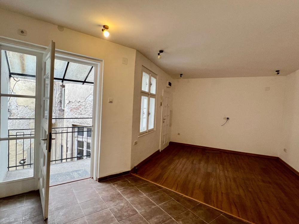 Nušićeva, pešačka zona odlična investicija. ID#2495