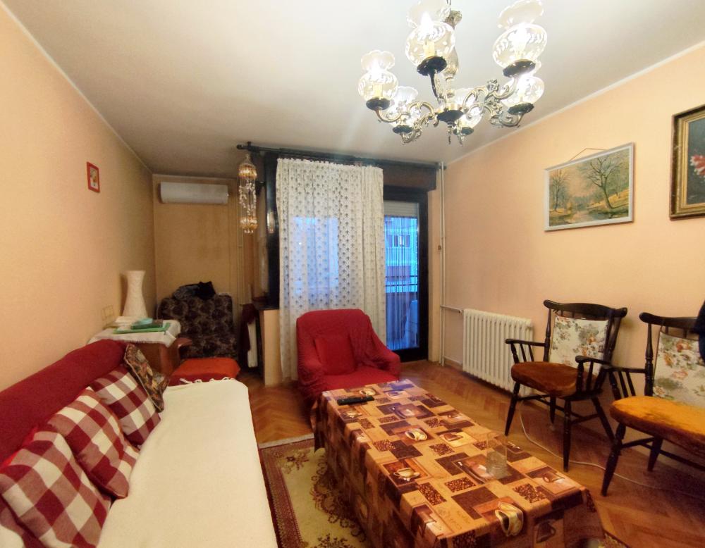 Prodaja 1.5 stan-Cerak ID#2503