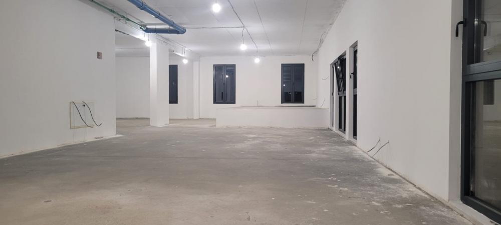 Izdaje se poslovni prostor u novogradnji-Cara Nikolaja ID#2505