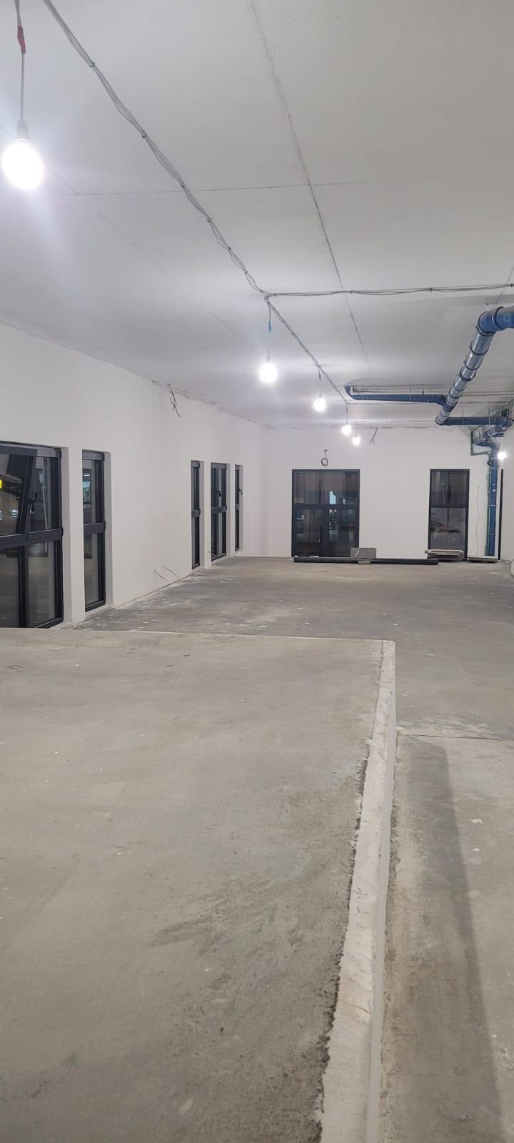 Izdaje se poslovni prostor u novogradnji-Cara Nikolaja ID#2505