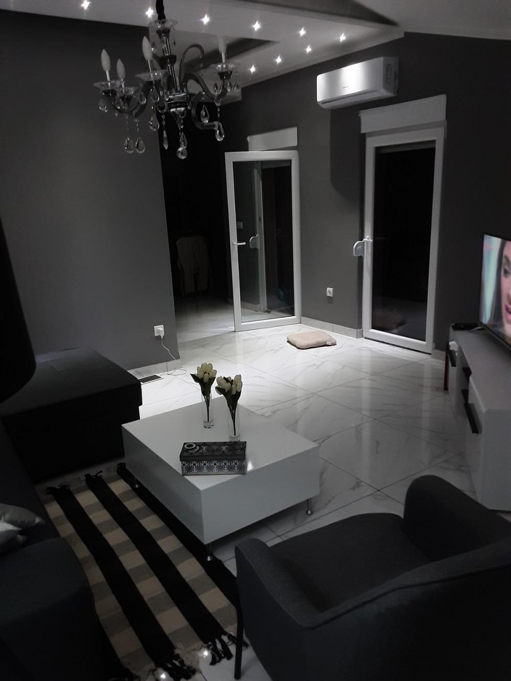 Odličan stan sa terasom ID#2518