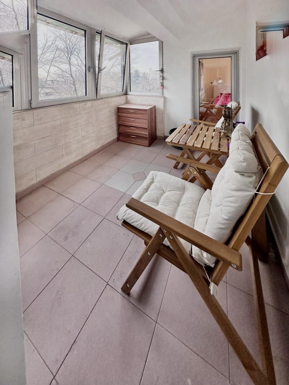 Komforan dvosoban stan sa terasom i parkingom ID#2524