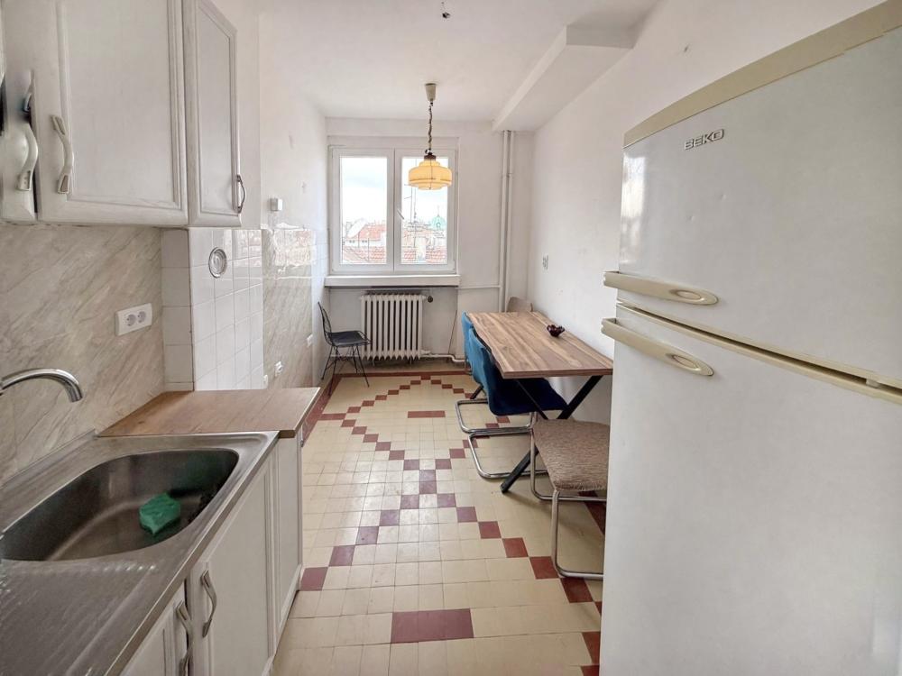 Dvosoban stan sa otvorenim pogledom|Strogi centar grada ID#2528