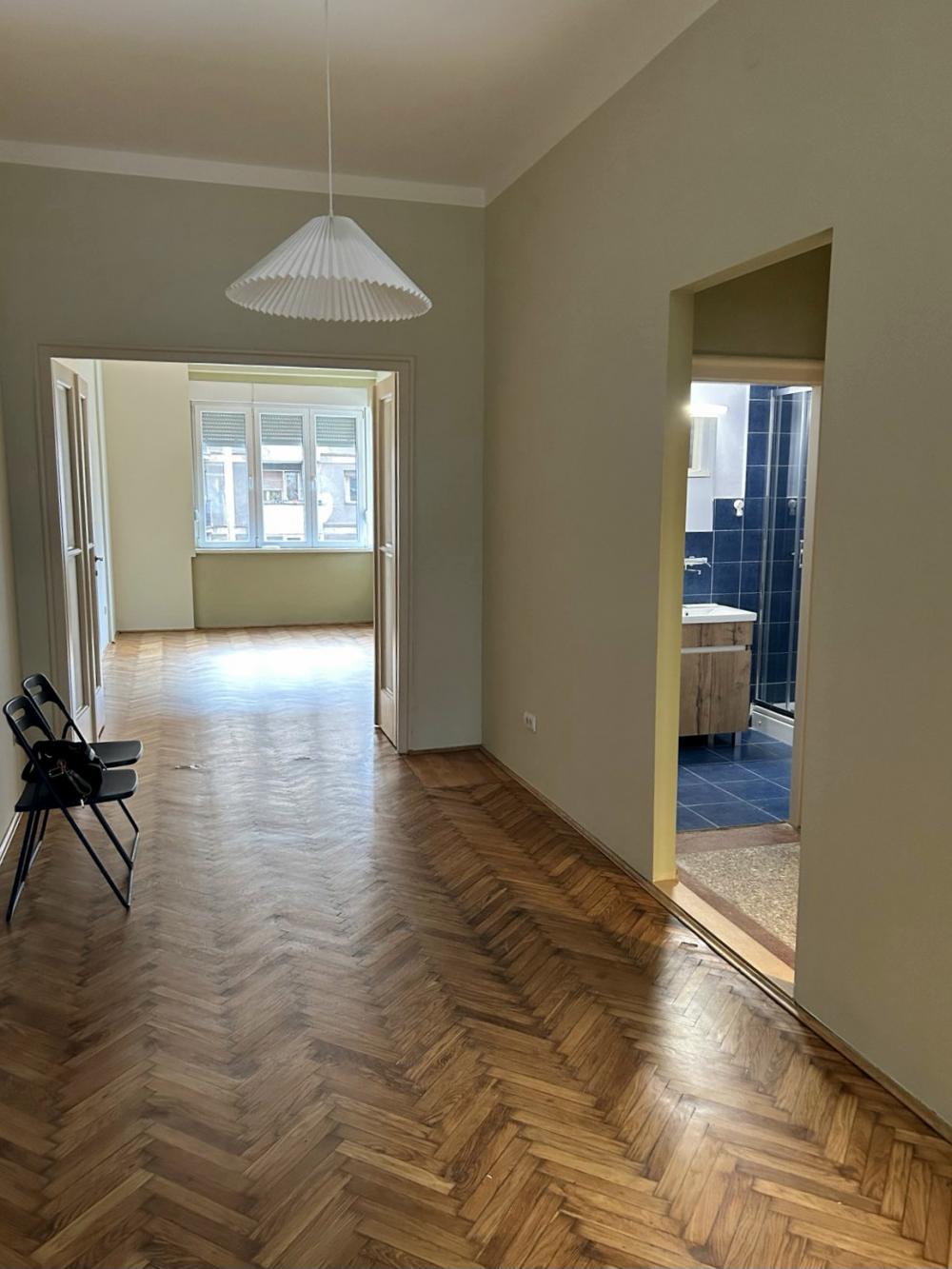 Izdaje se renoviran stan – Poštanska štedionica, Tašmajdan ID#2530