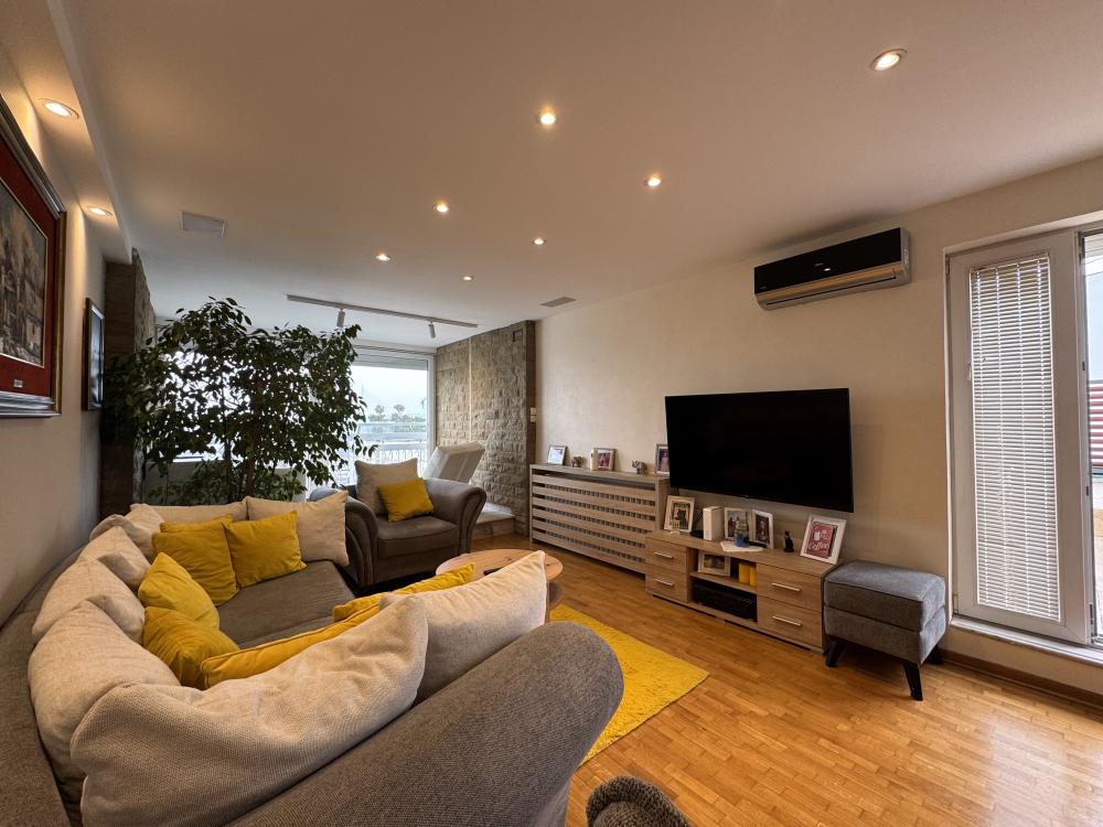 Trosoban stan 100 m² + terasa 35 m², Blok 70a ID#2532