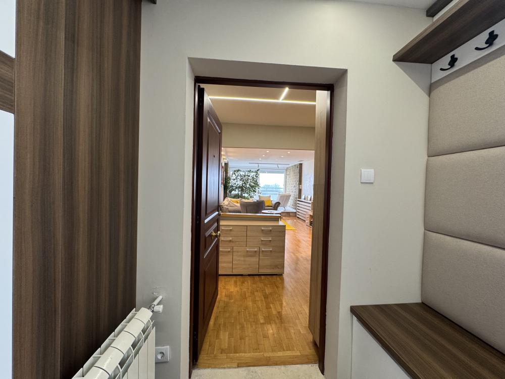 Trosoban stan 100 m² + terasa 35 m², Blok 70a ID#2532