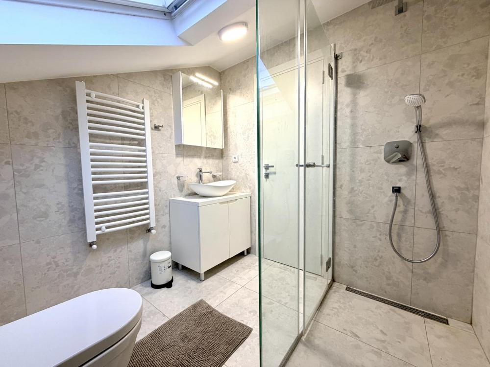 Porodičan luksuzan stan na Senjaku ID#2537