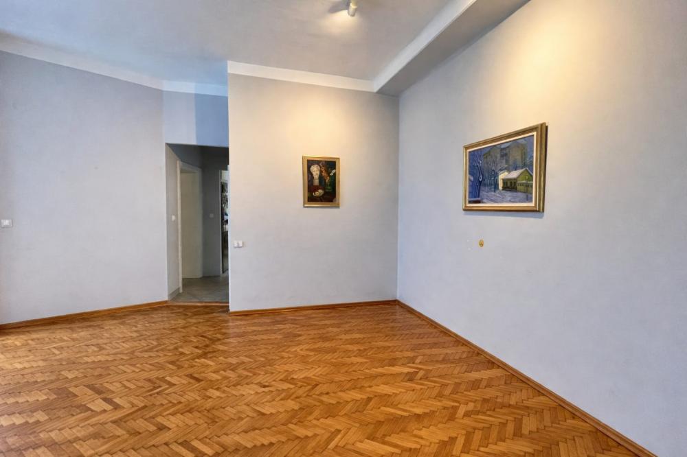 Andrićev venac, renoviran salonac ID#2552