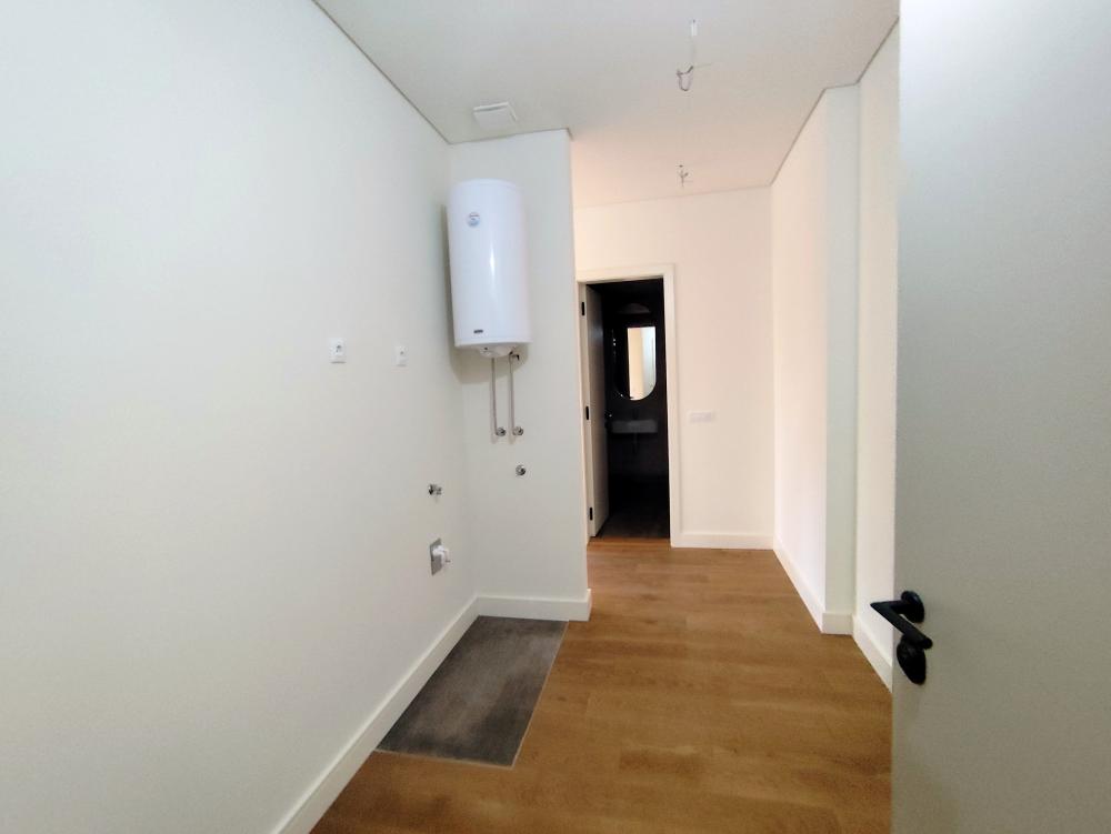 Banovo brdo rezidence, neuseljavan stan sa garažom-850e ID#2563