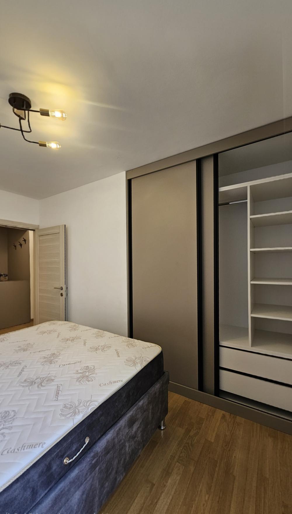 Luksuzno renoviran 2.0 stan, Crveni krst ID#2564