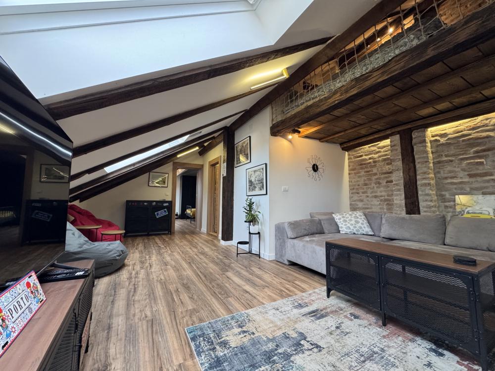 Moderan dizajnerski stan – Glavna, Zemun ID#2570