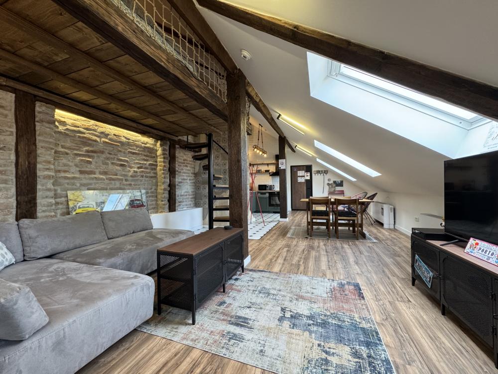 Moderan dizajnerski stan – Glavna, Zemun ID#2570