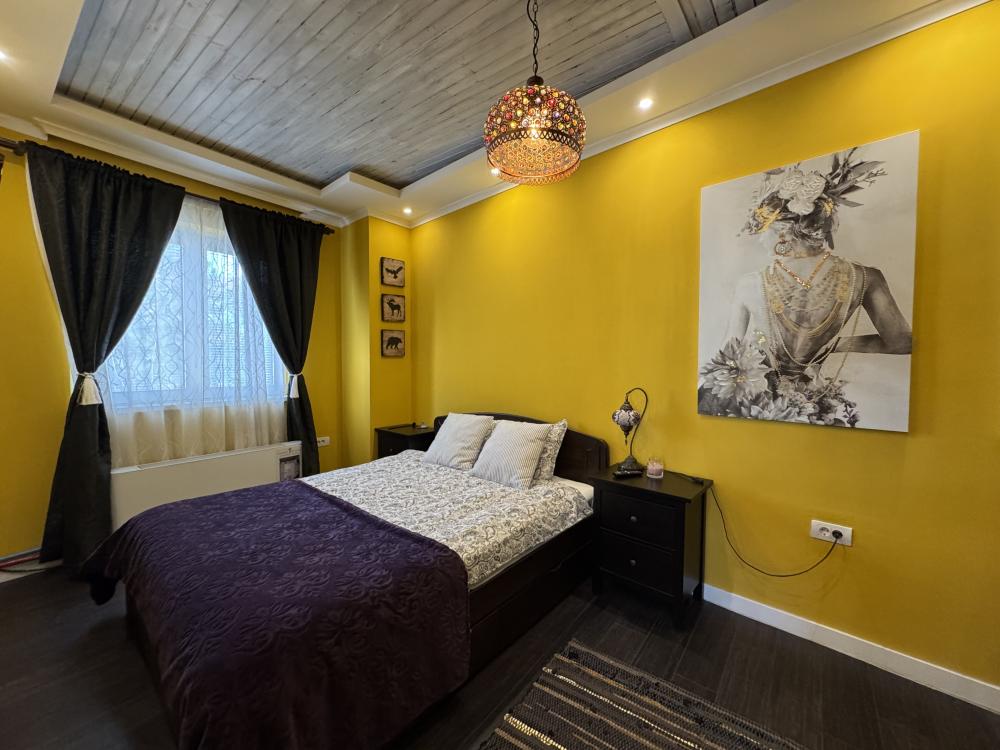 Glavna ulica – 75m2 + terasa 14m2 ispred stana, parking ID#2572