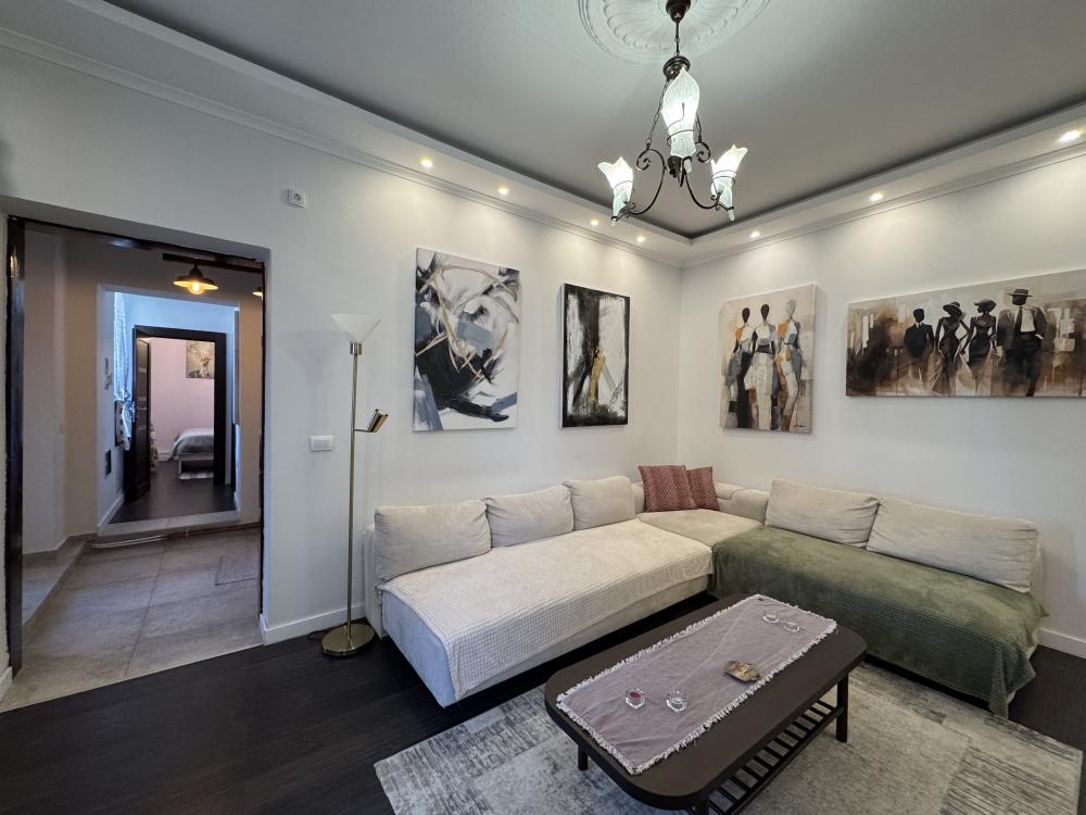 Glavna ulica – 75m2 + terasa 14m2 ispred stana, parking ID#2572