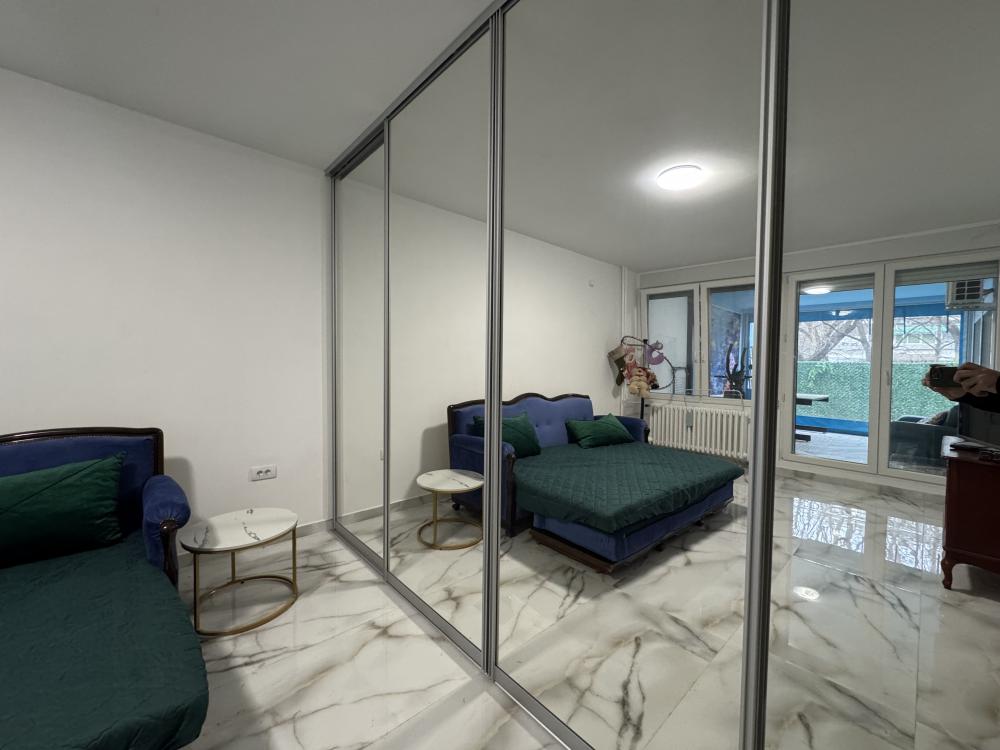 Luksuzno renoviran stan – 58m2+20m2, blok 70 ID#2575