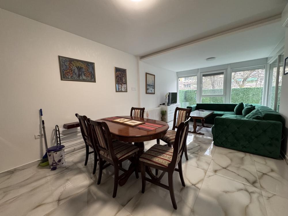 Luksuzno renoviran stan – 58m2+20m2, blok 70 ID#2575