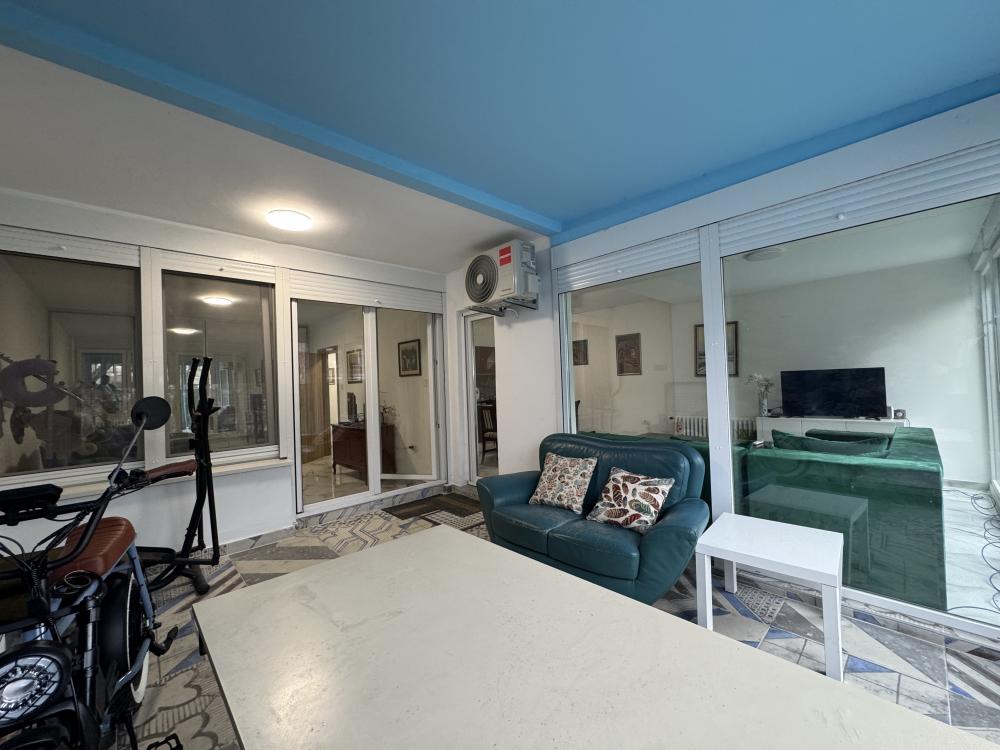 Luksuzno renoviran stan – 58m2+20m2, blok 70 ID#2575