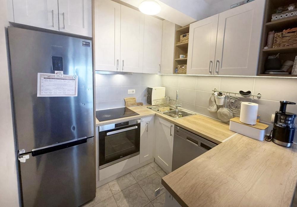 Svetao dvosoban stan sa terasom i otvorenim pogledom – Vojvode Stepe ID#2576