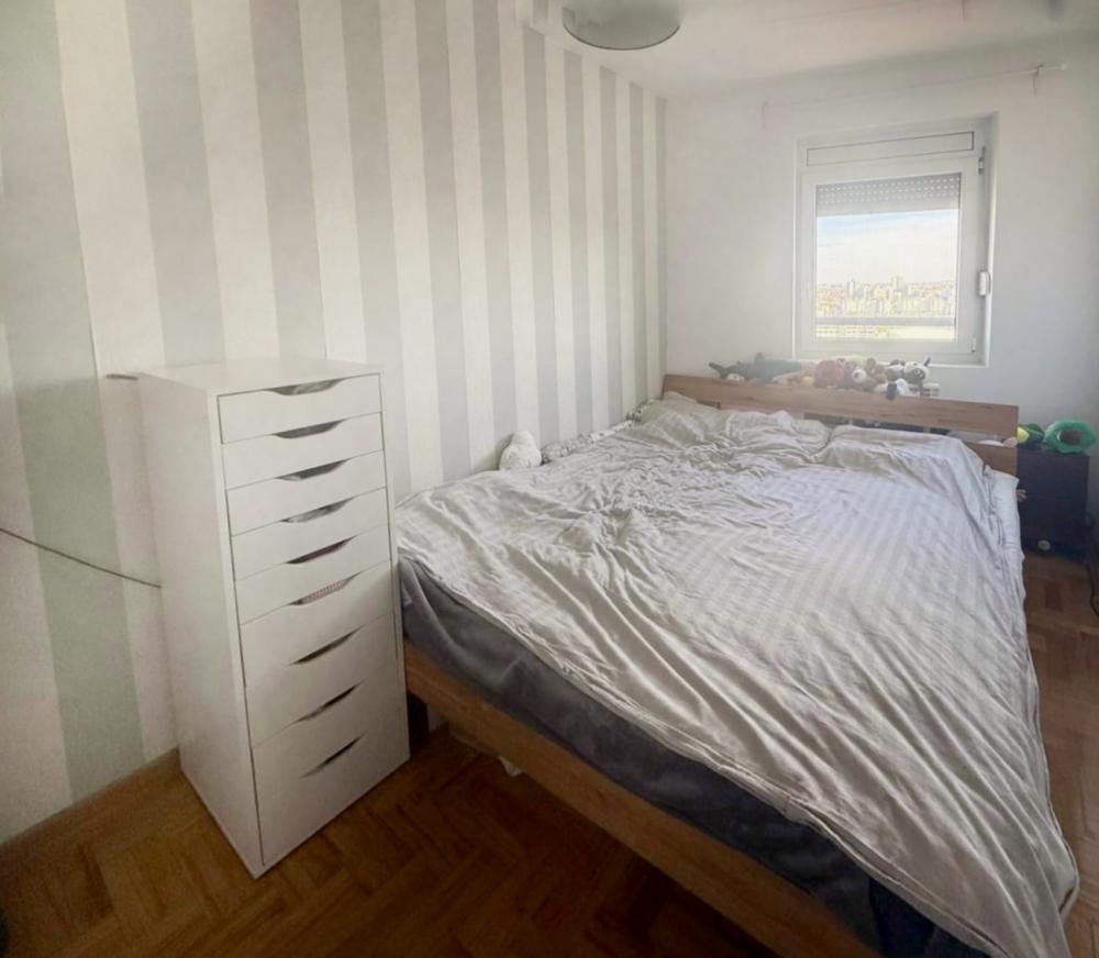 Svetao dvosoban stan sa terasom i otvorenim pogledom – Vojvode Stepe ID#2576