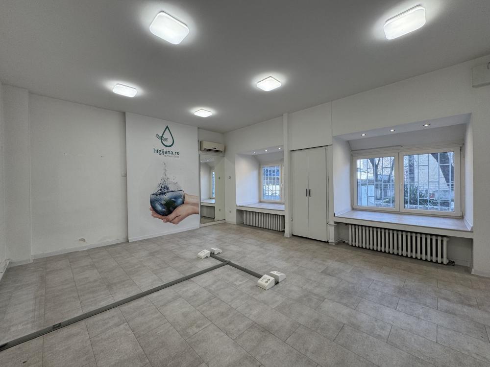 Lokal – Bulevar Mihajla Pupina, Blok 30 ID#2579