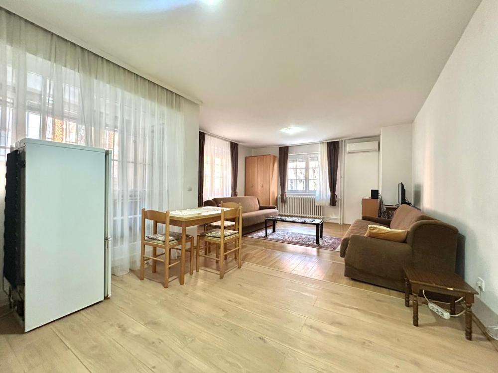 Vukov spomenik 47m2-Vojvode Bogdana ID#2583