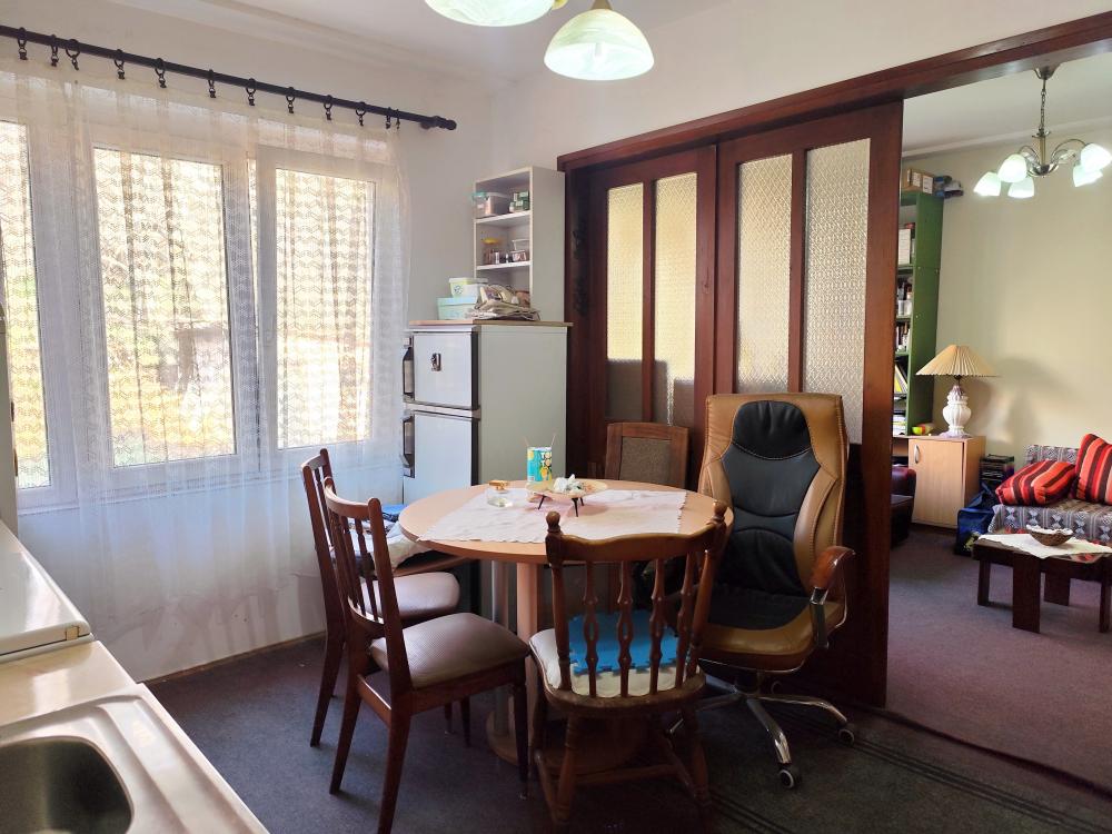 Trosoban stan + parking mesto u Rakovici ID#2584