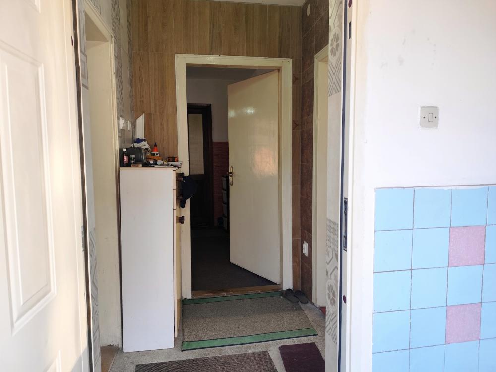 Trosoban stan + parking mesto u Rakovici ID#2584